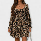 Vestido encantador con estampado de leopardo