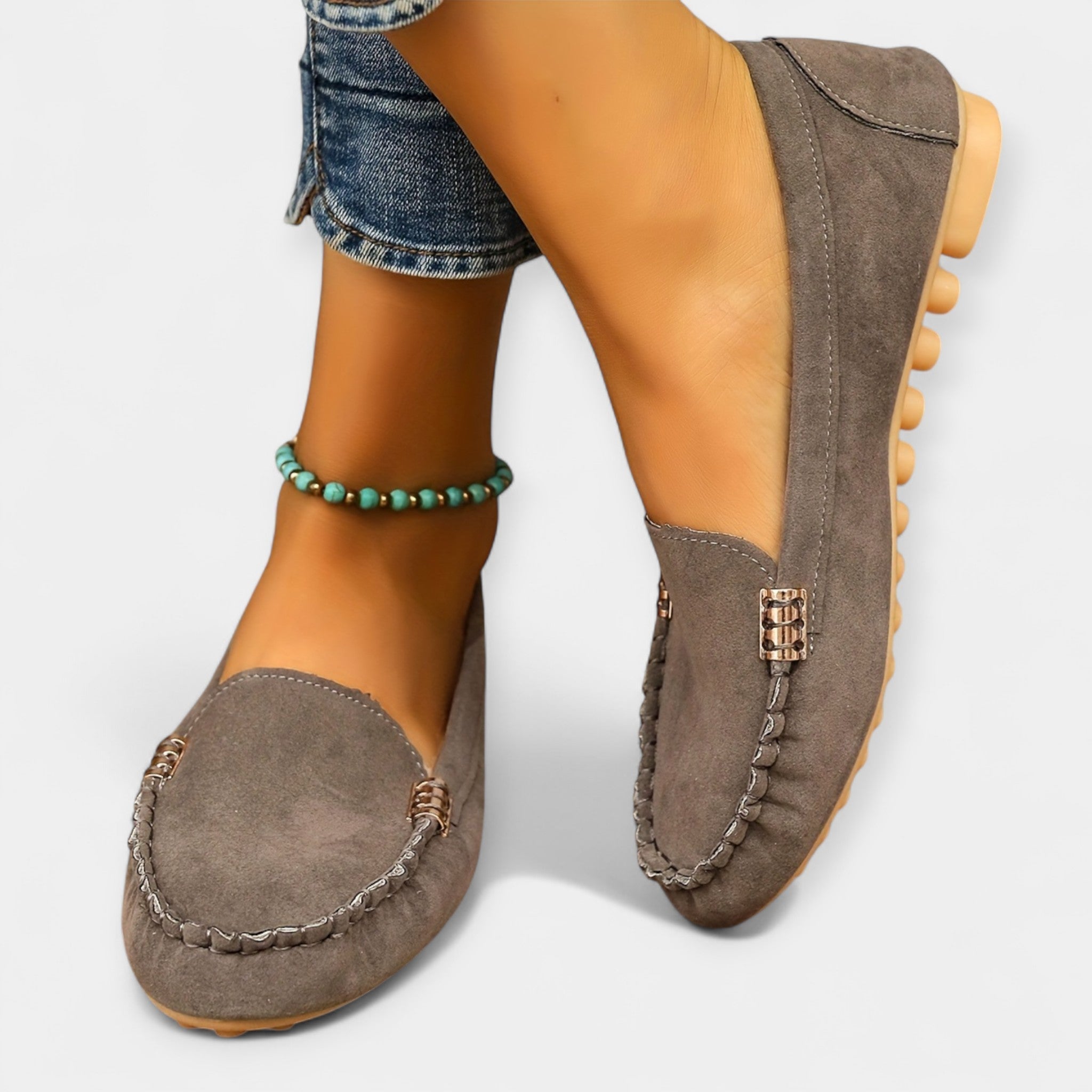 Veronika Sofistikada Mocasines con Detalles Metálicos
