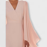 Rachel - Vestido midi rosa con cuello de pico y mangas de gasa