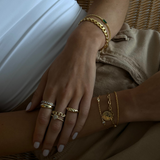 Gabriela sofisticado anillo de estilo diario