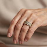 Krista | Anillo vintage de punto con circonita cúbica