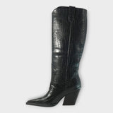 Zapatos con estampado de cocodrilo y tacón elegante