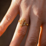 Anillo Ajustable "Protección Eterna" - Nudo de Bruja