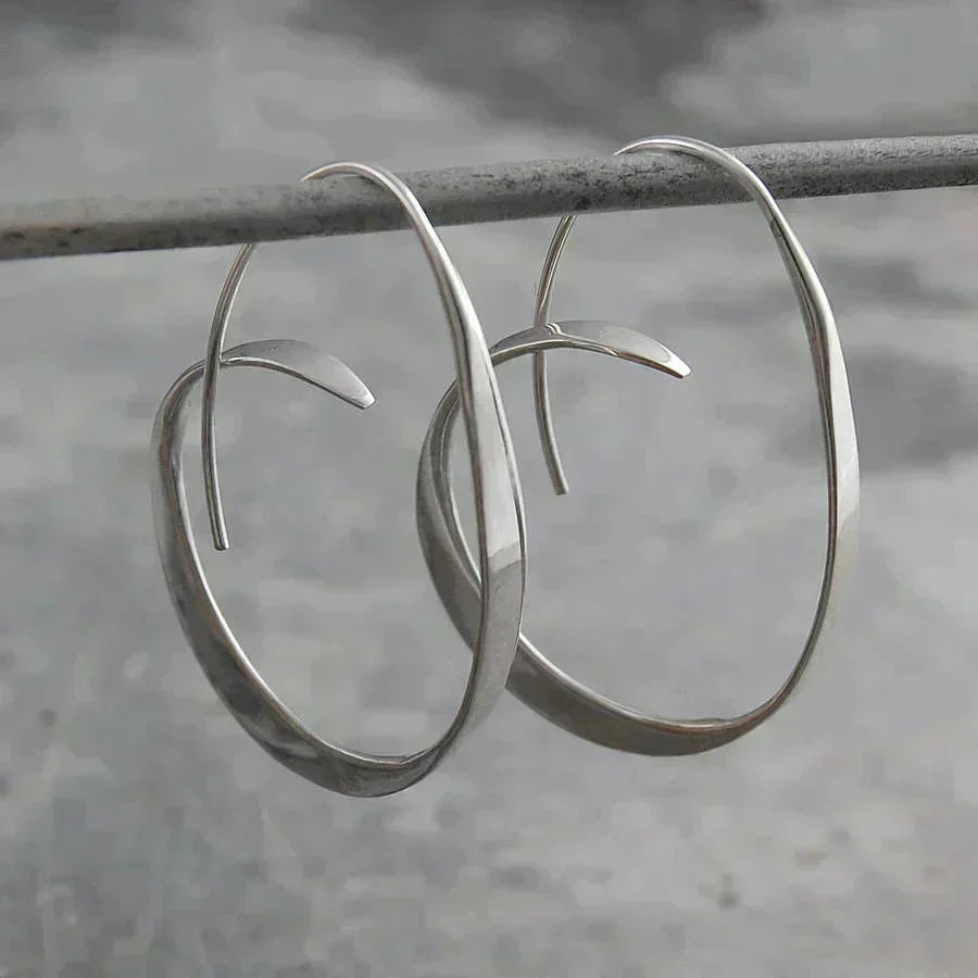 Delicados pendientes en espiral