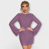 Vestido de lentejuelas sin espalda y manga larga