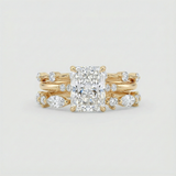 Nora – Anillo de diamantes con diseño de capas.