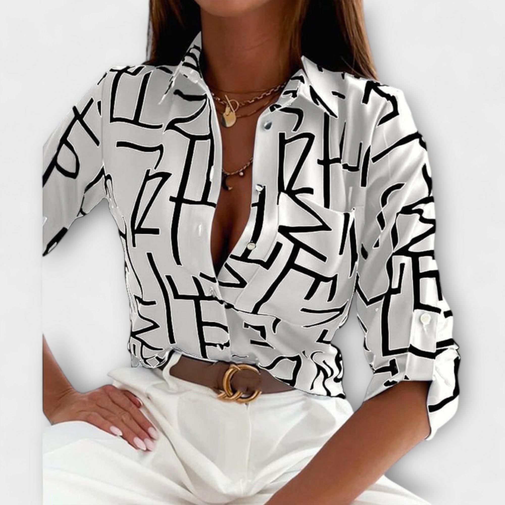 Blusa con cuello clásico